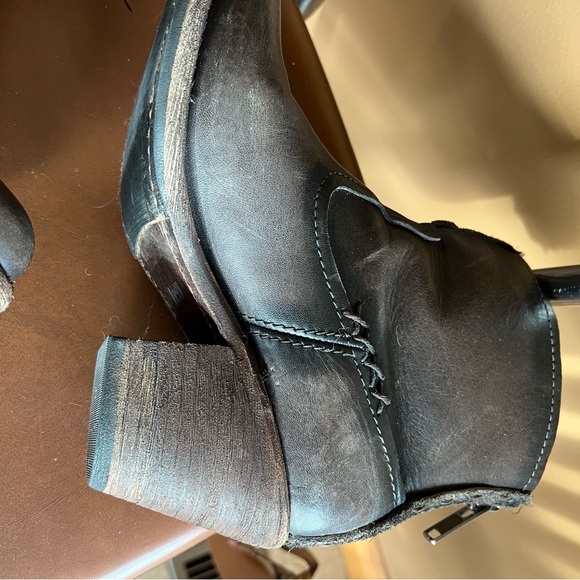 Frye Leslie Artisan Boot - NWOT - Picture 8 of 9